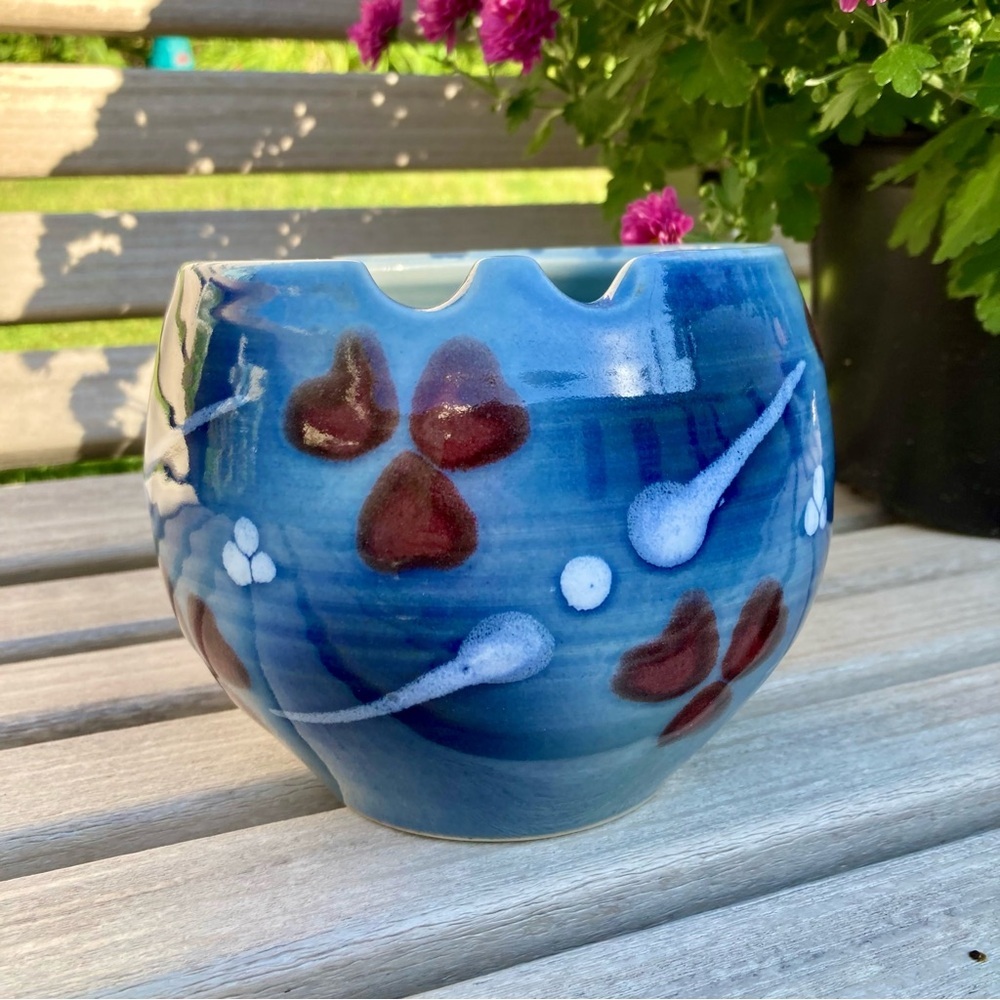James Brooke Studio Pottery Art Blue Abstract Bowl Vase 4.5” Red White Floral